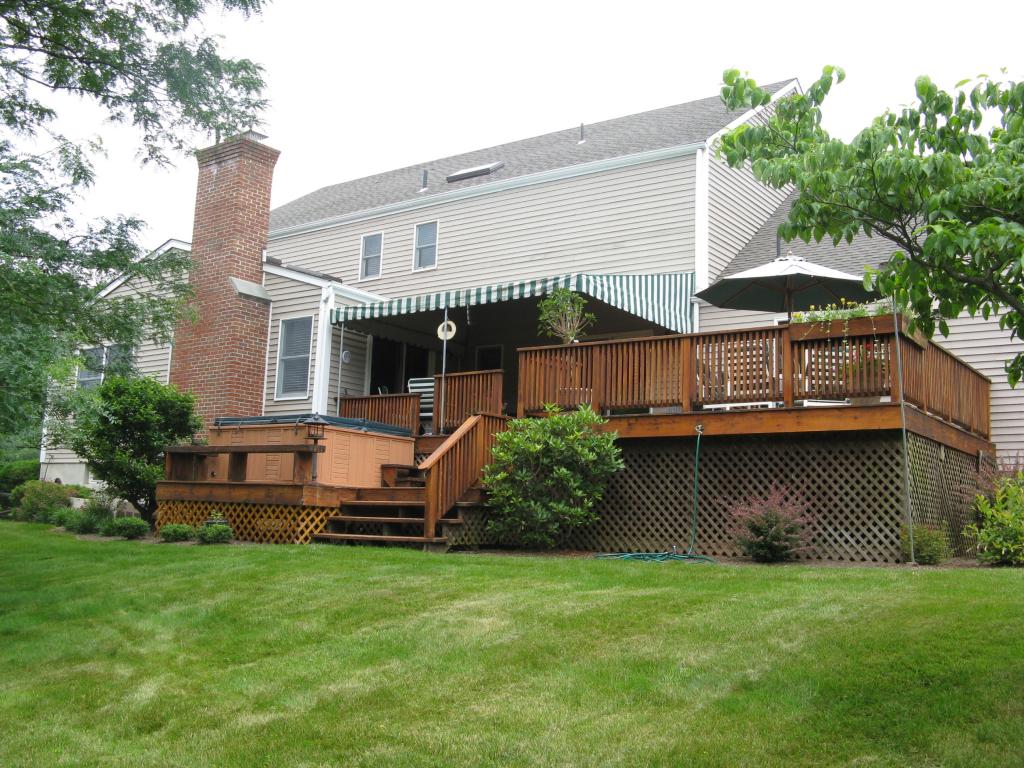 2 CANTERBURY CT
