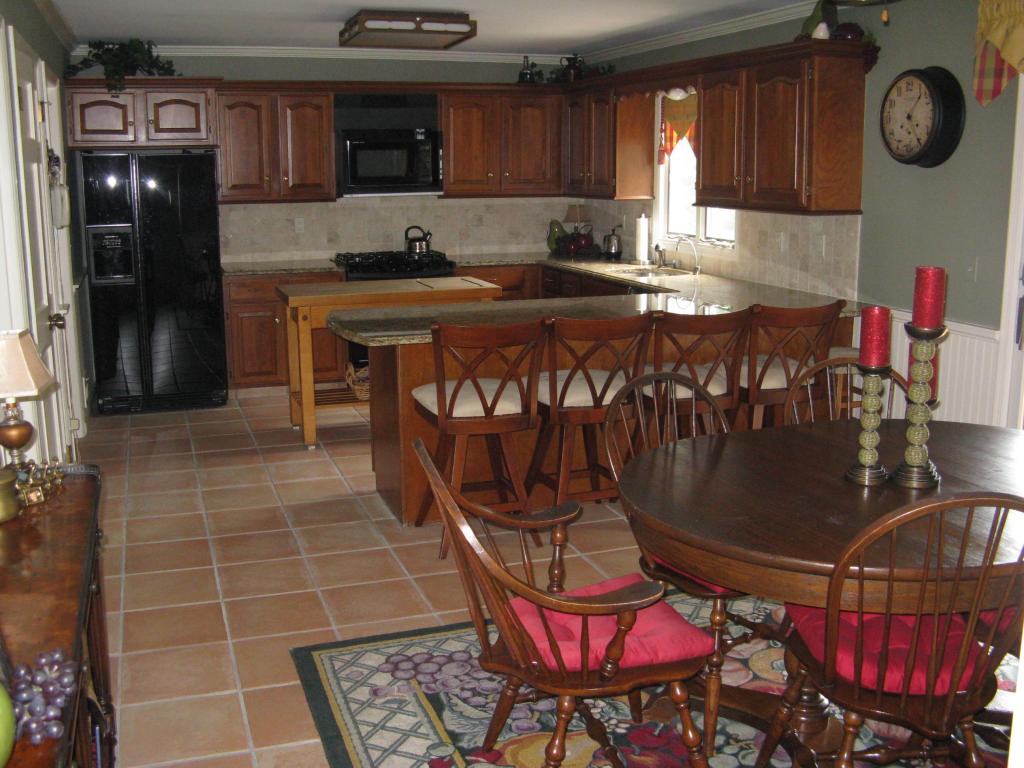2 CANTERBURY CT