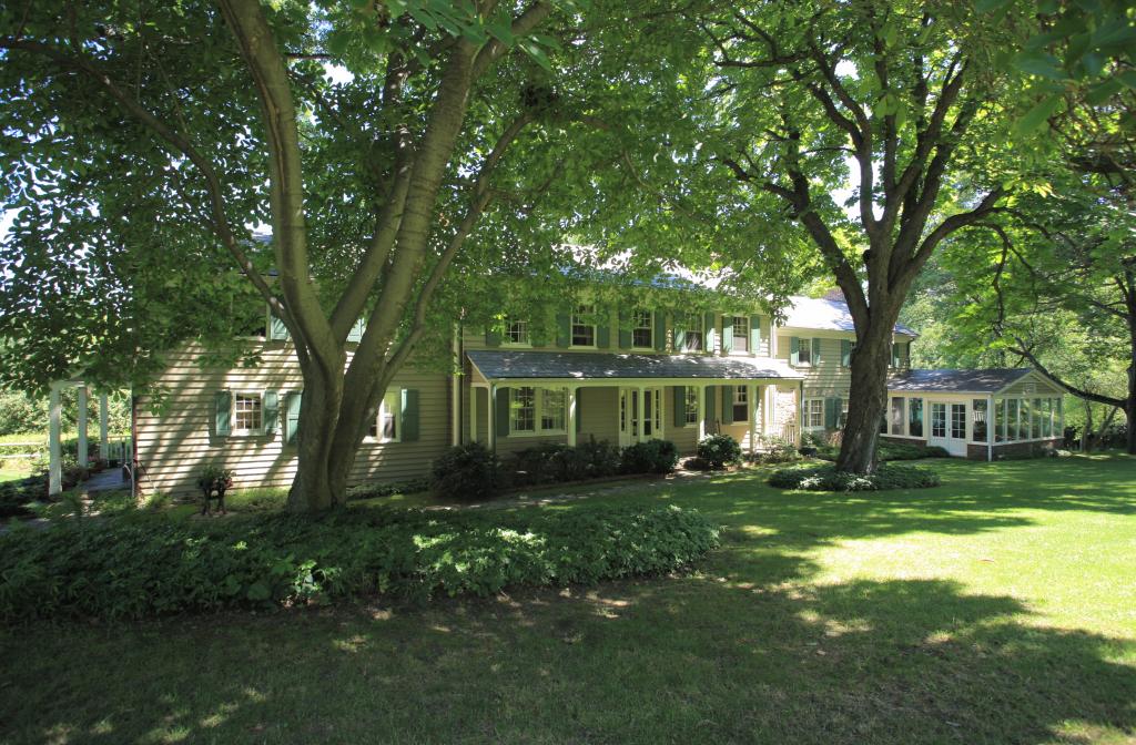 MLS #/Web ID: 2695365