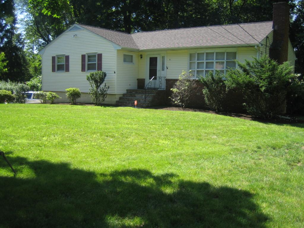14 WYNDWOOD RD
