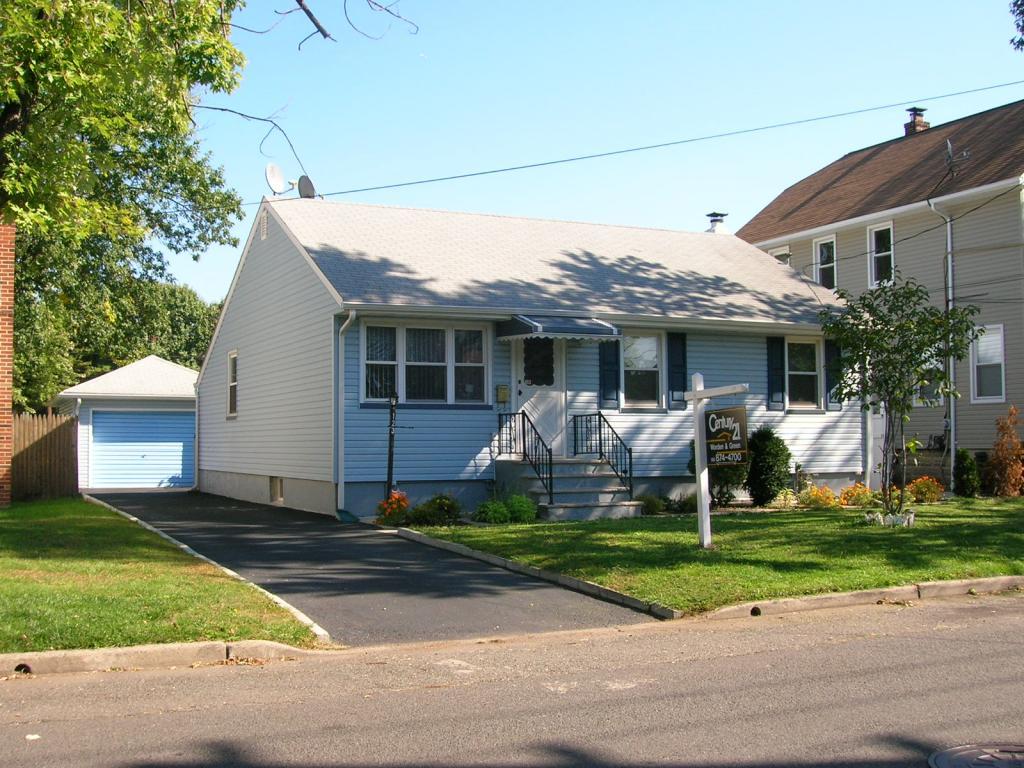 MLS #/Web ID: 2699165