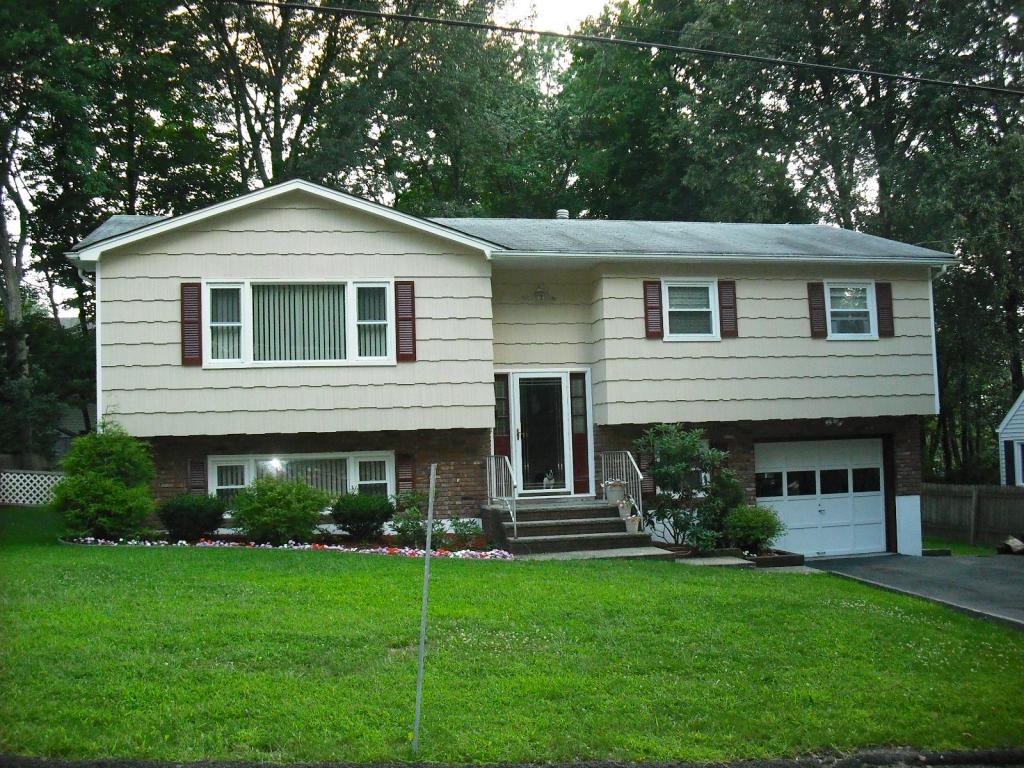 5 Forest Drive