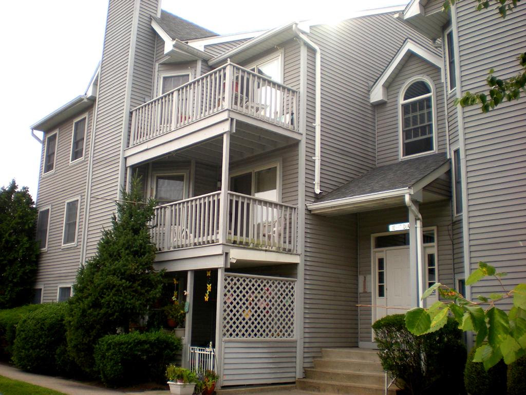 16 QUARTZ LN