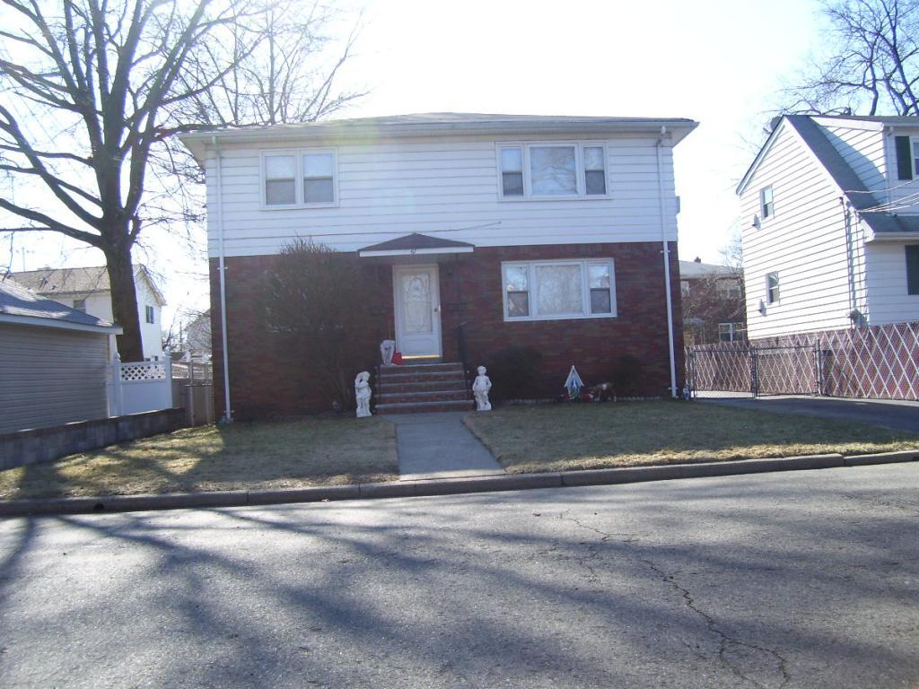 MLS #/Web ID: 2716365