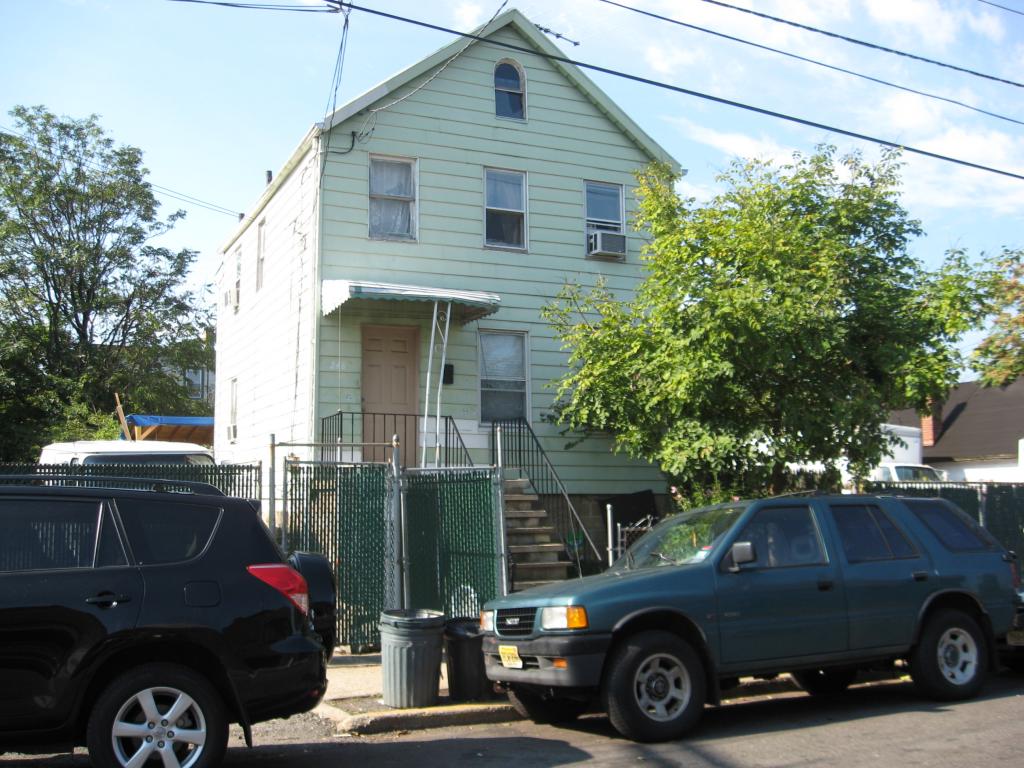 246 WALLACE ST