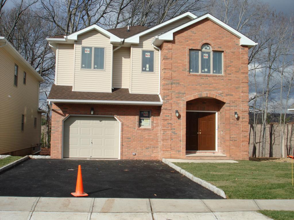 MLS #/Web ID: 2510866