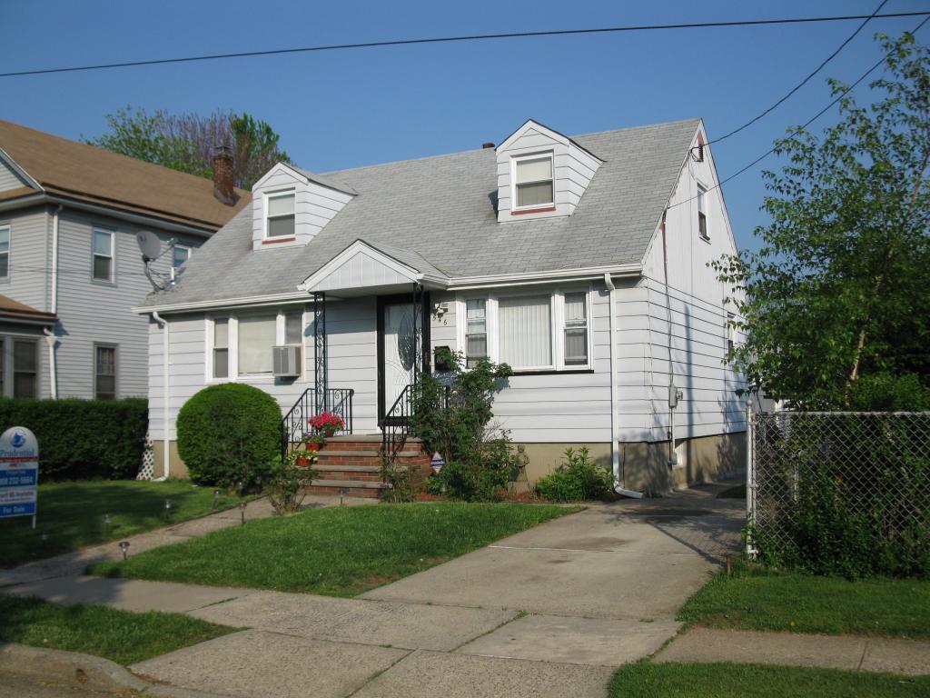 544 Middlesex St.
