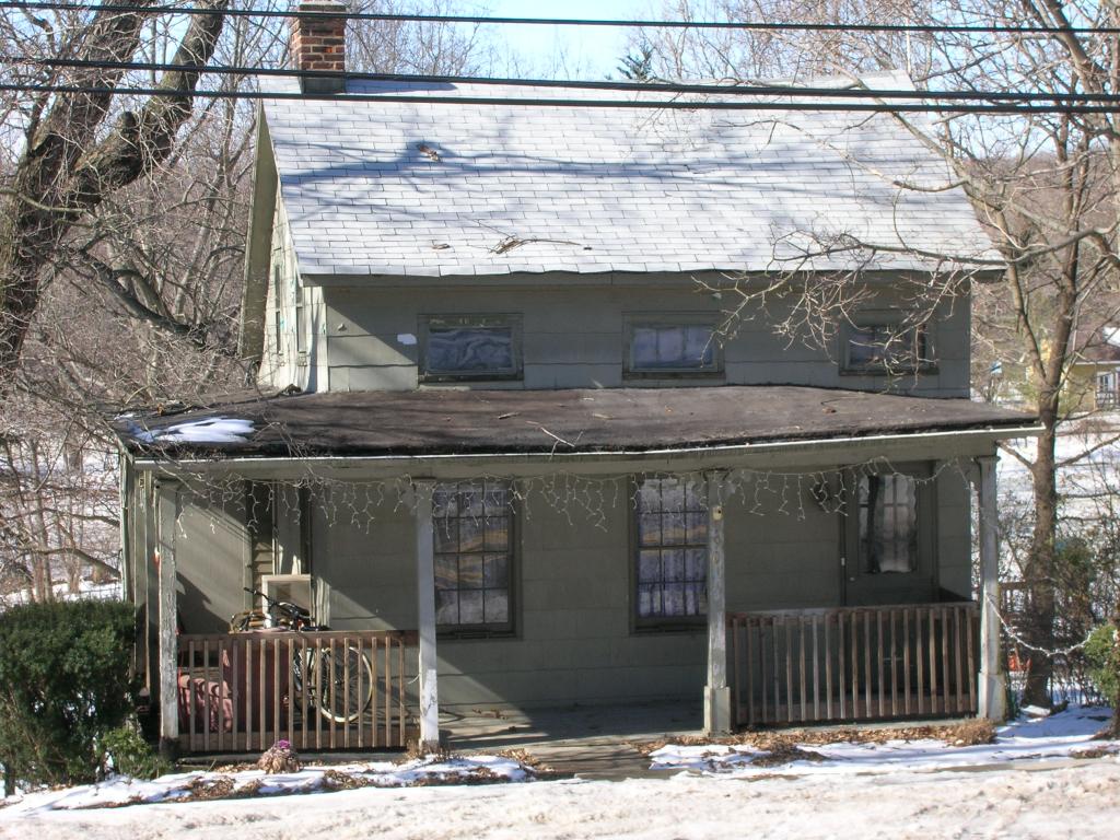 190 North Maple