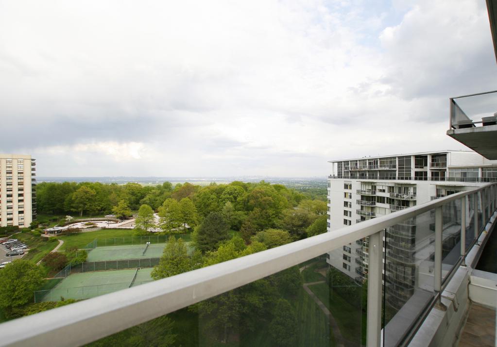 1 CLARIDGE DR PH 3