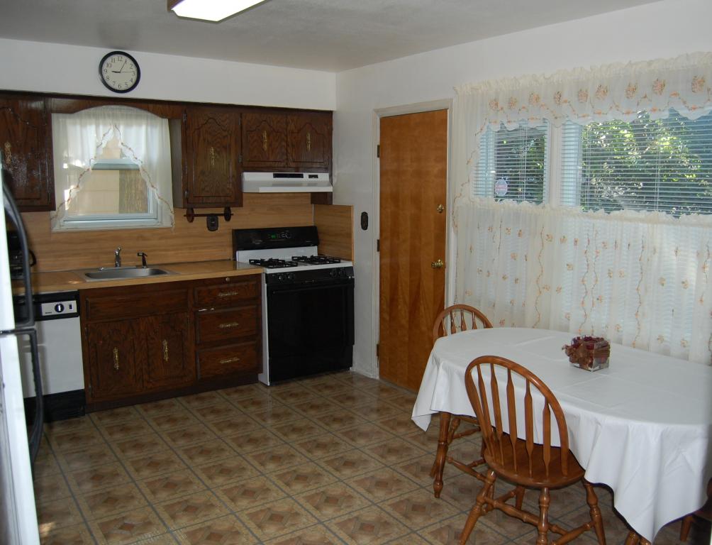 15 DUANE PL