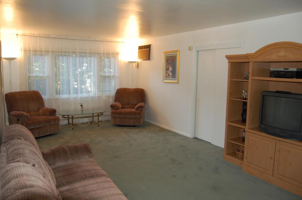 15 DUANE PL