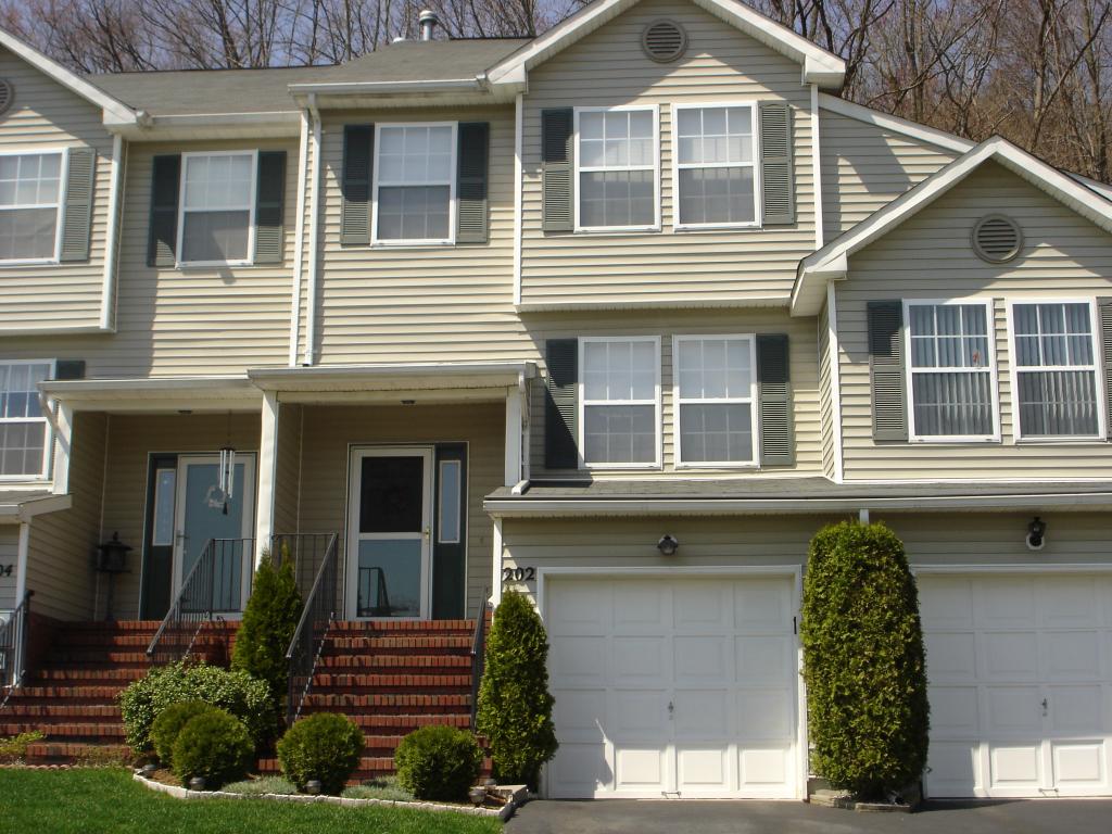 202 Canal Way