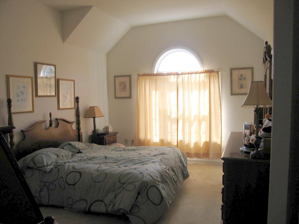 268 STONEHENGE DR