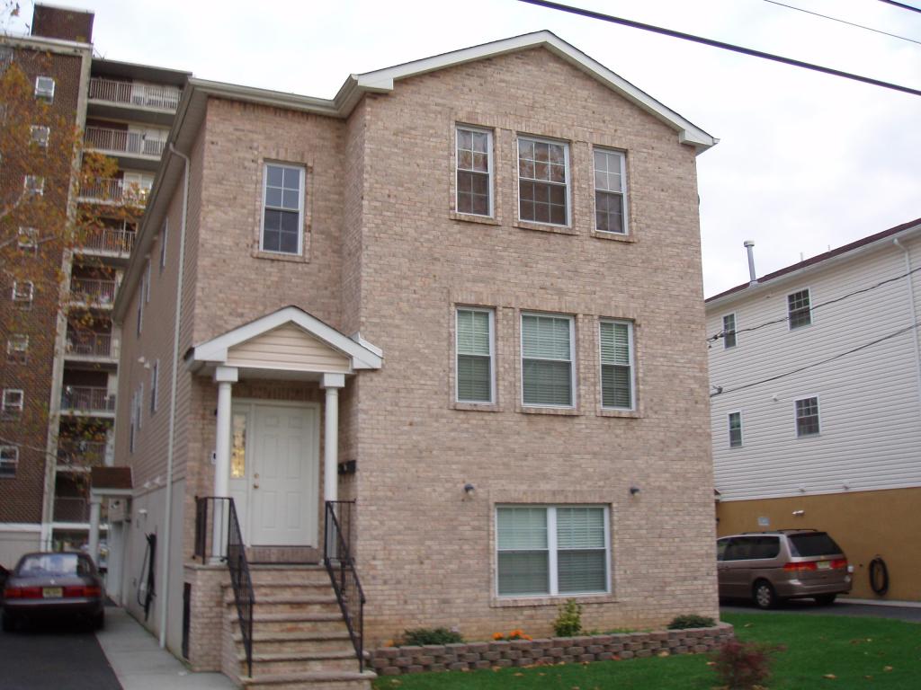 MLS #/Web ID: 2725566