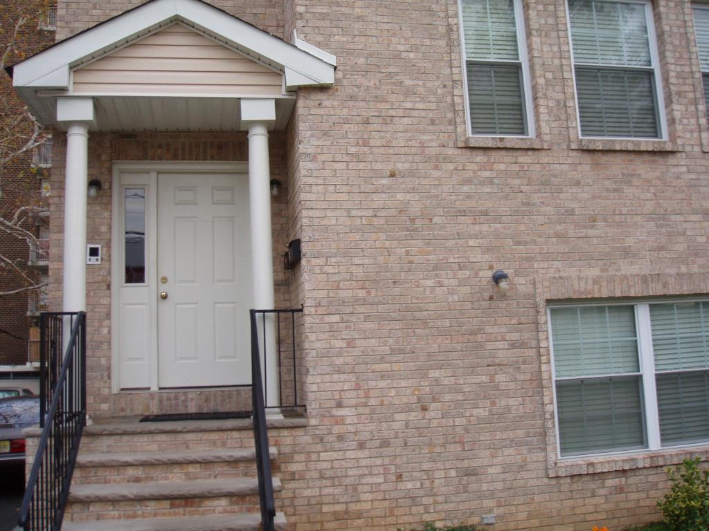 MLS #/Web ID: 2725566