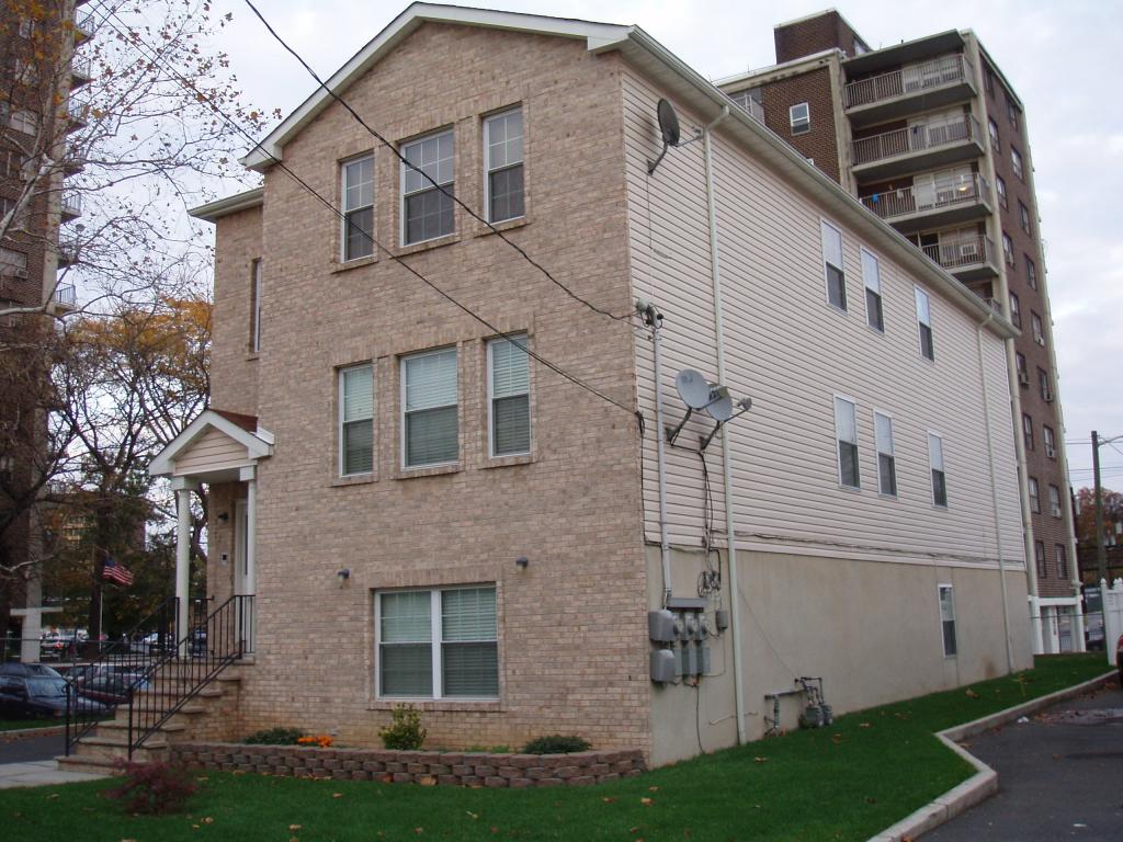 MLS #/Web ID: 2725566