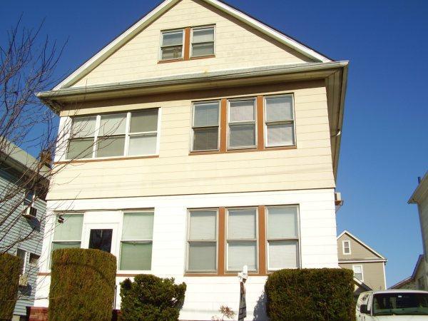 420 AINSWORTH ST