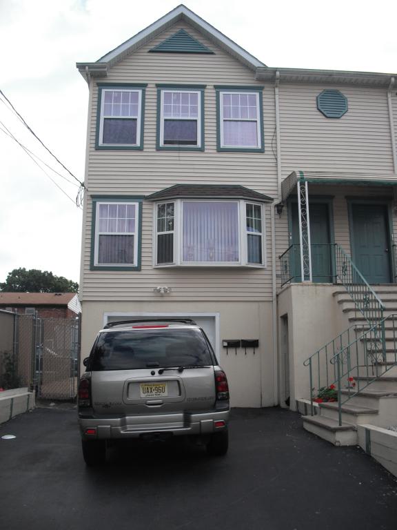 MLS #/Web ID: 2714267