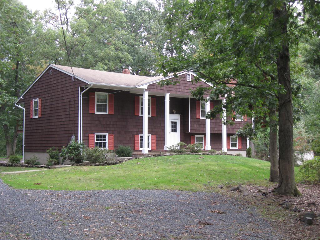 832 SUNSET RDG
