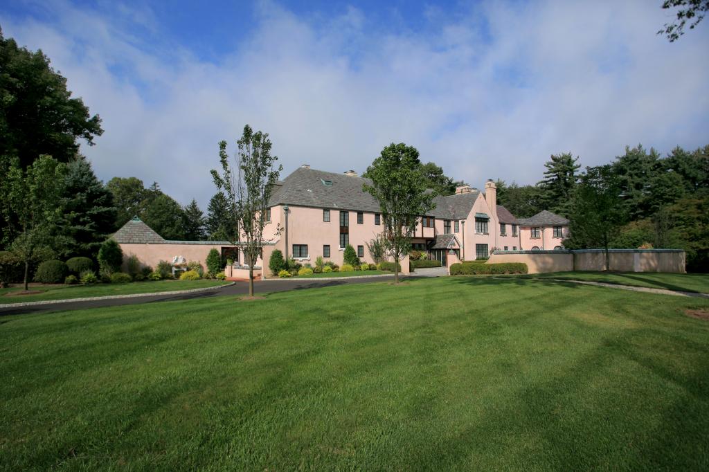 MLS #/Web ID: 2719967
