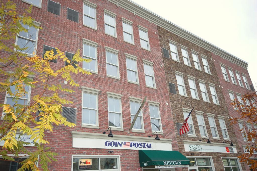 62 E WASHINGTON AVE Apt 301