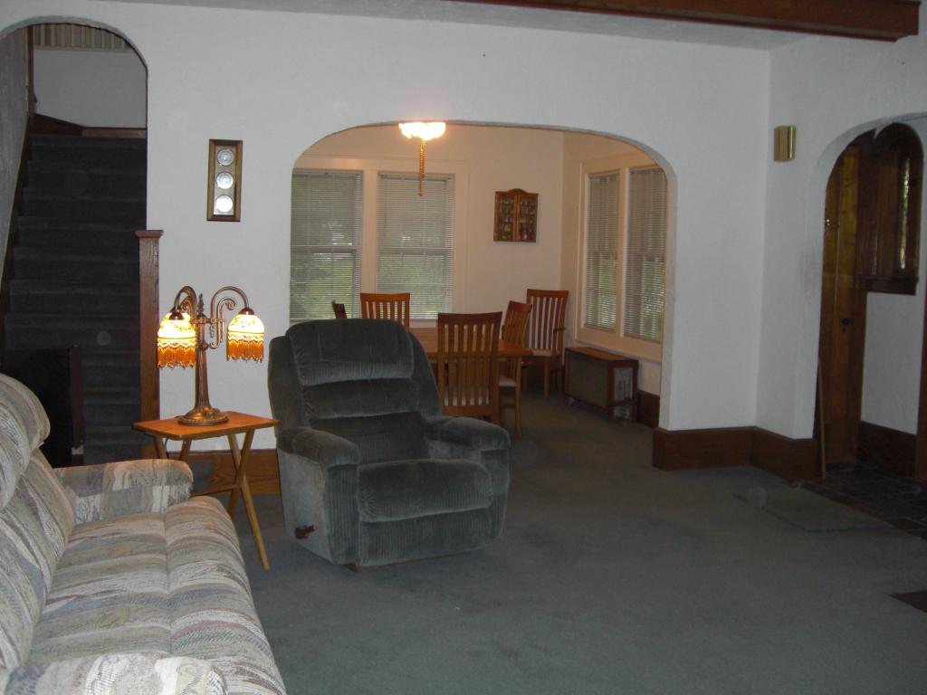 14 WOODSIDE RD