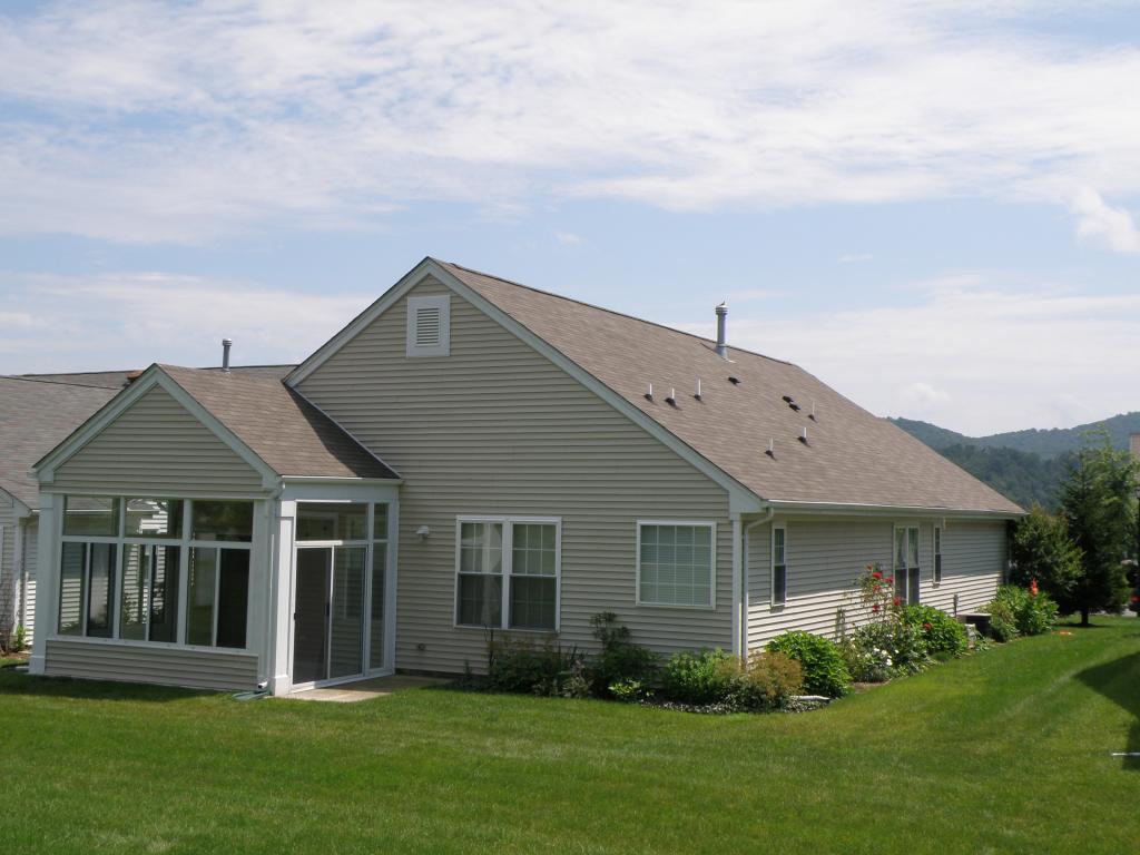 70 Kensington Cir