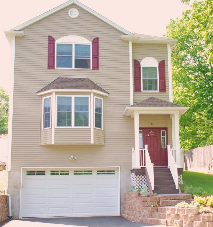 MLS #/Web ID: 2648368