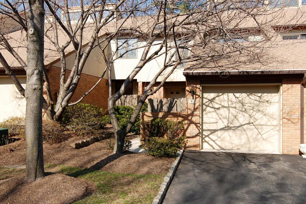 40 Keats Way