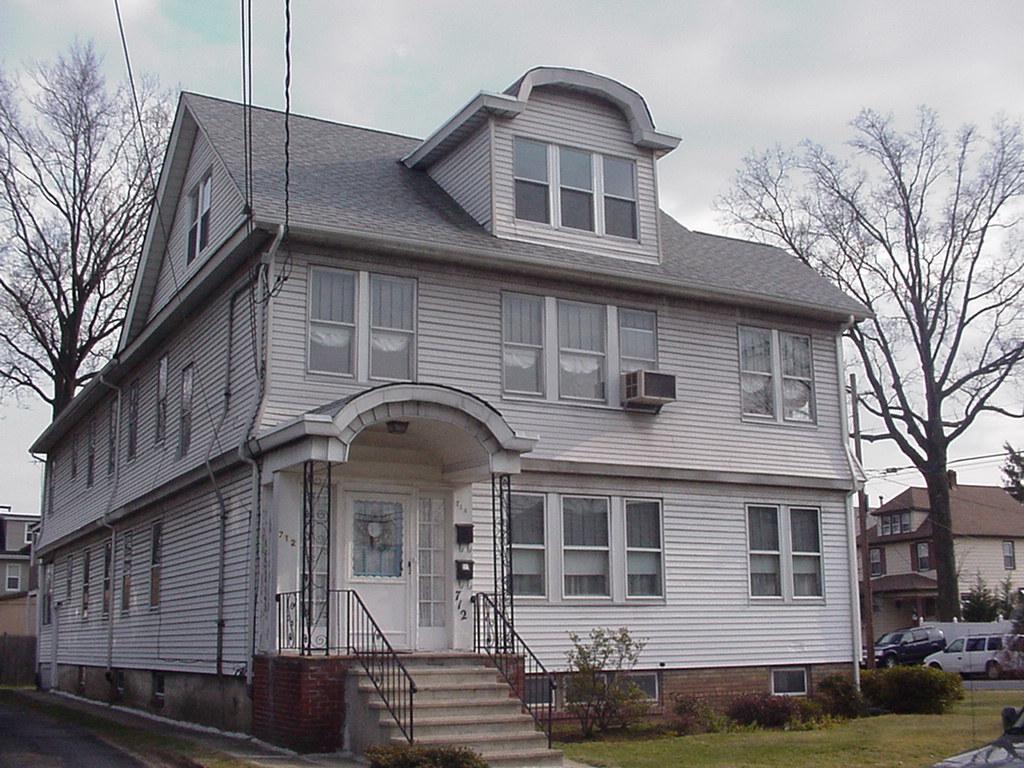 712 Murray Street