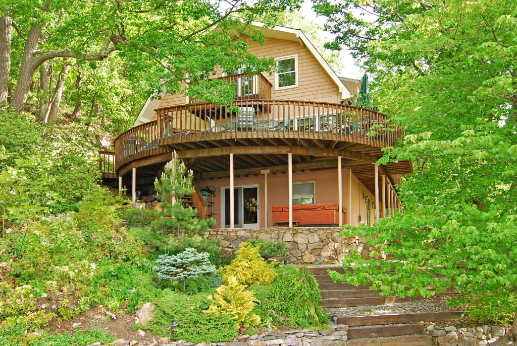 25 AIR CASTLE ISLES