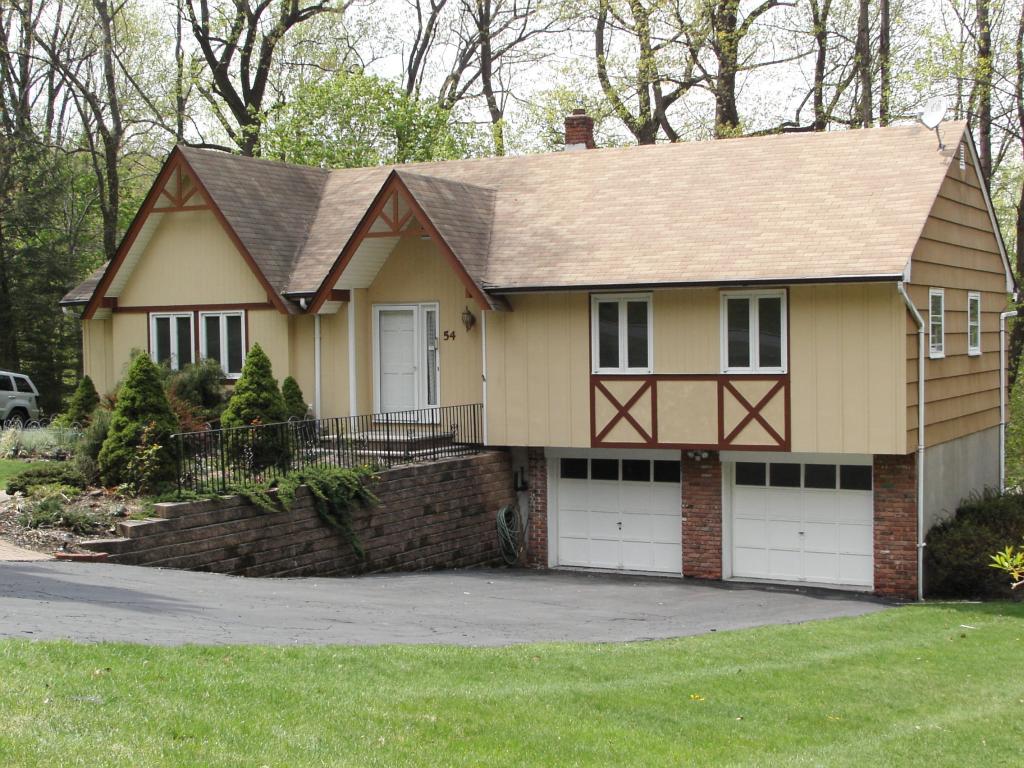 54 WARREN RD