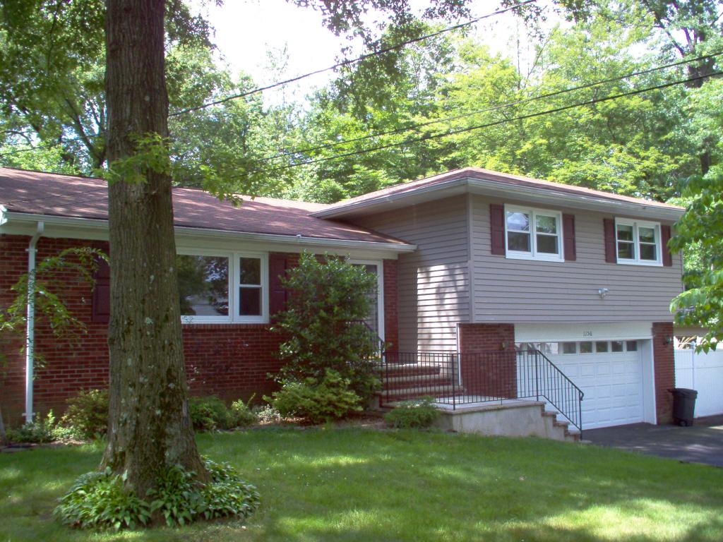 MLS #/Web ID: 2694068