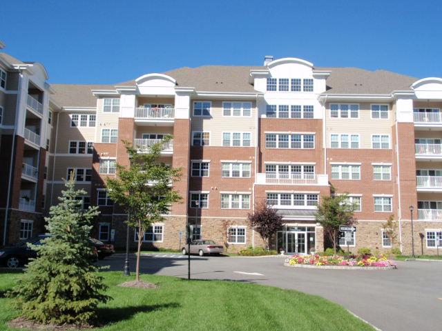 MLS #/Web ID: 2715168