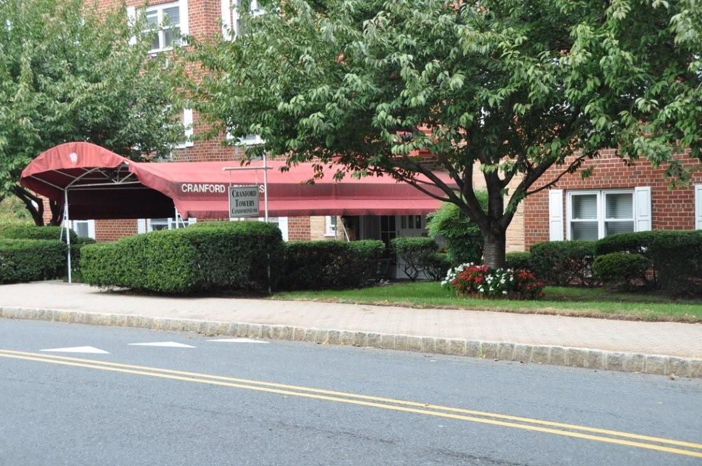 18 SPRINGFIELD AVE