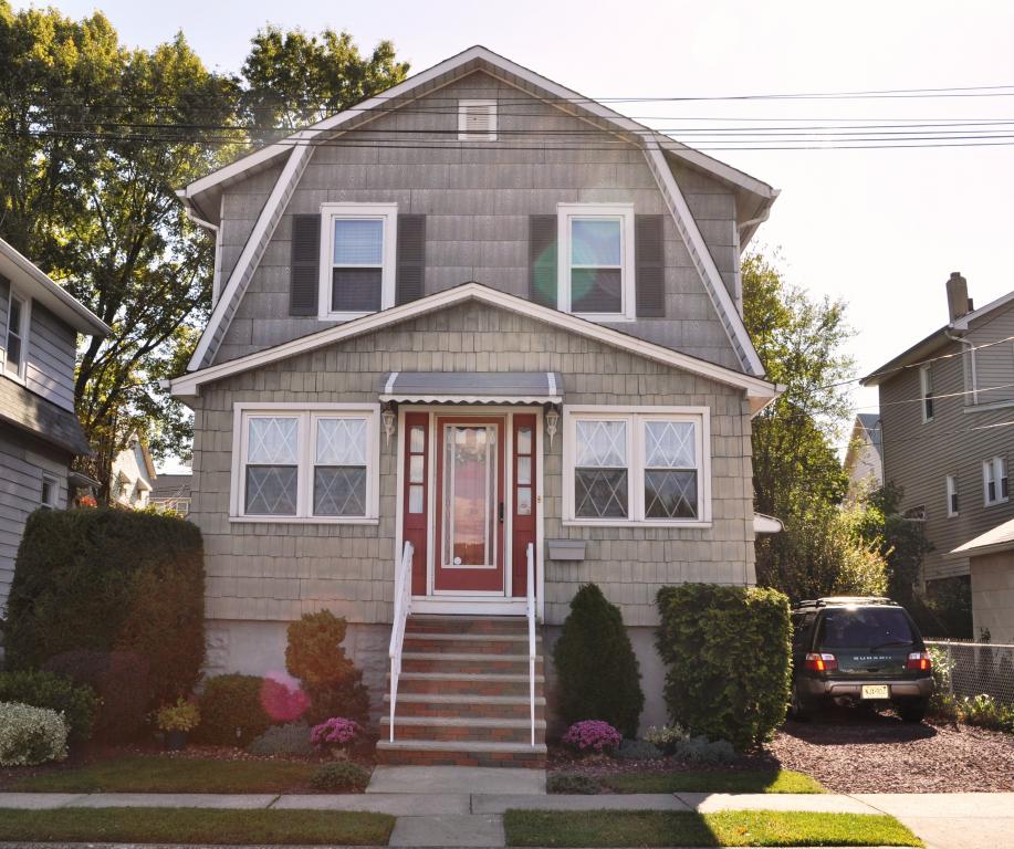 MLS #/Web ID: 2723968