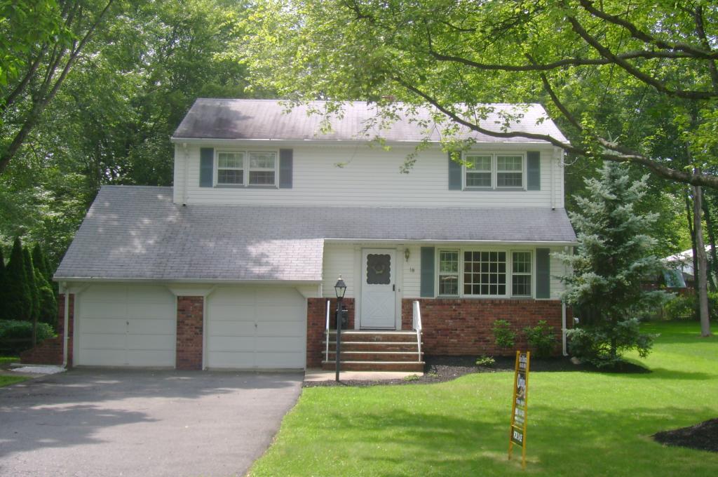 MLS #/Web ID: 2725368