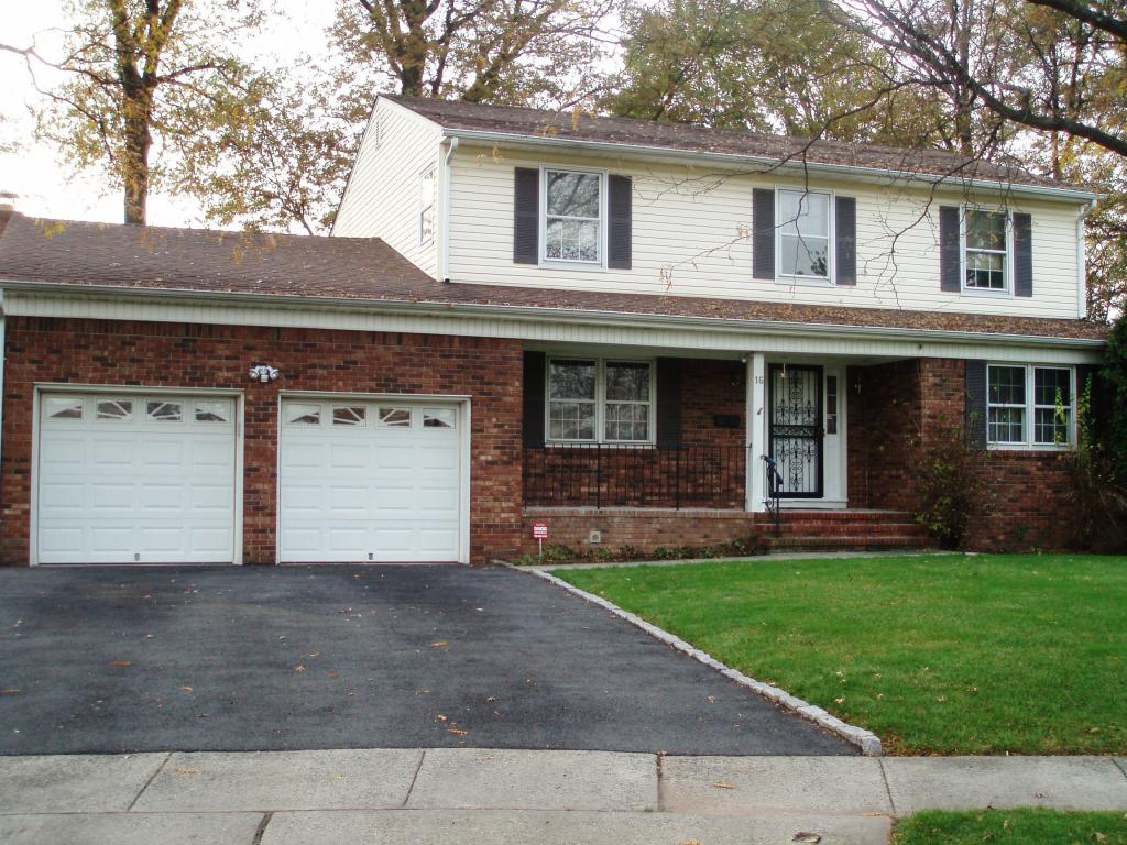 MLS #/Web ID: 2726768
