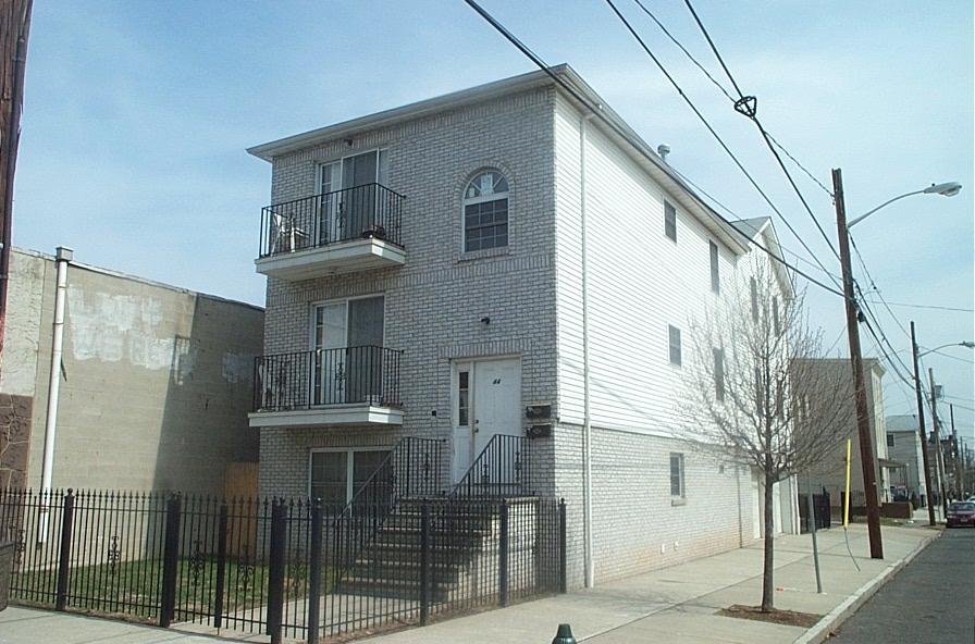 MLS #/Web ID: 2667969