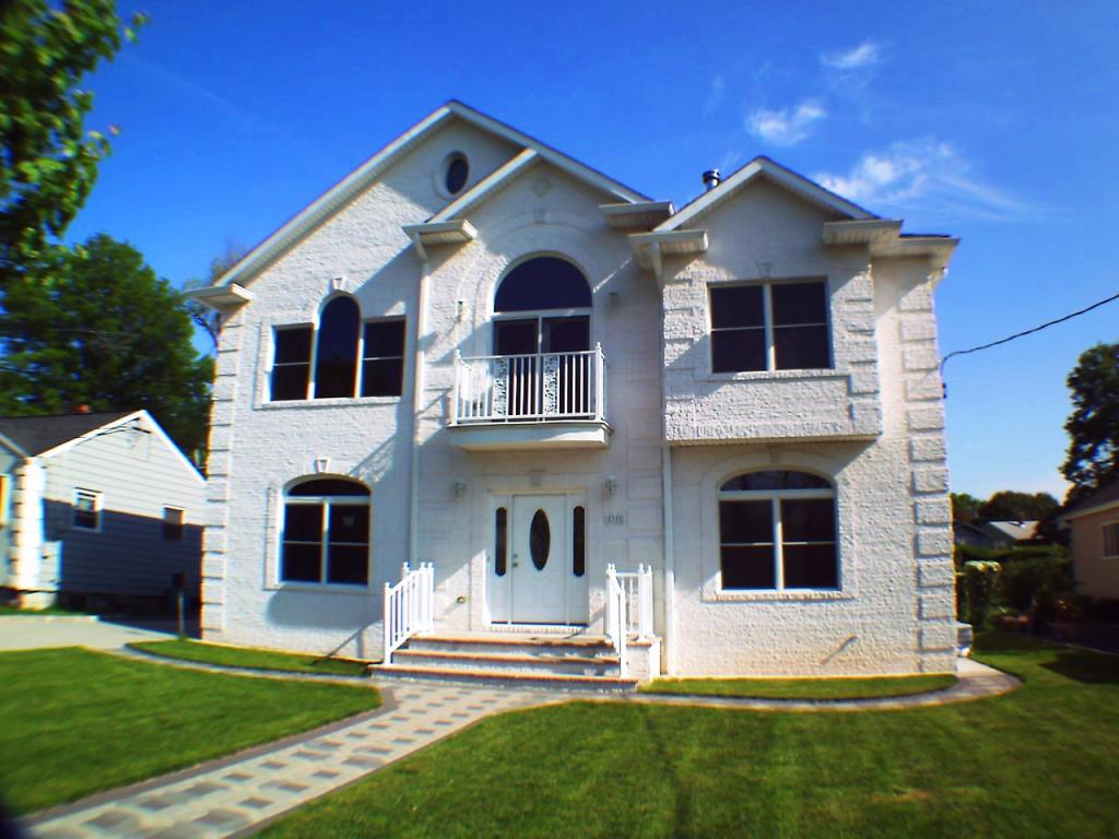 MLS #/Web ID: 2682169