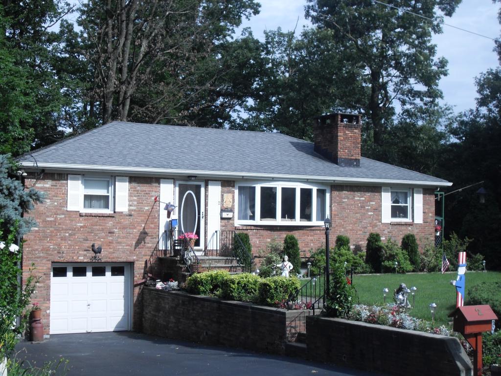 2 WOODLAND AVE