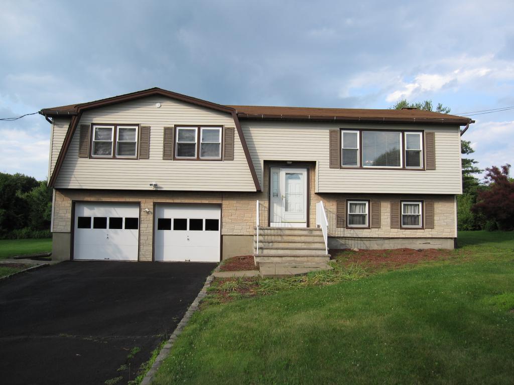 MLS #/Web ID: 2695369