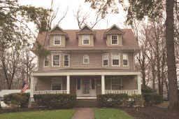 MLS #/Web ID: 2704269