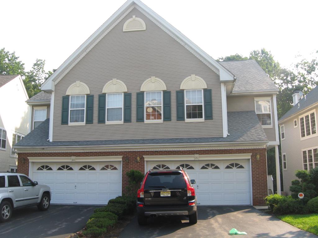 MLS #/Web ID: 2707669