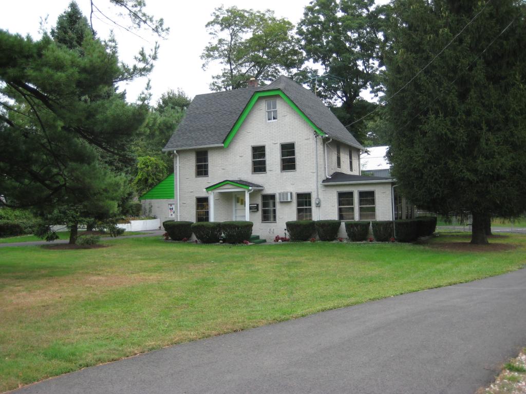 1207 US HIGHWAY 22