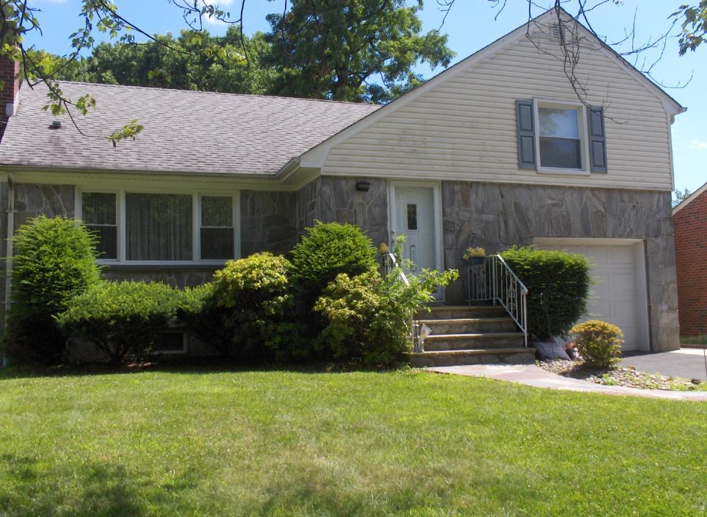MLS #/Web ID: 2725469