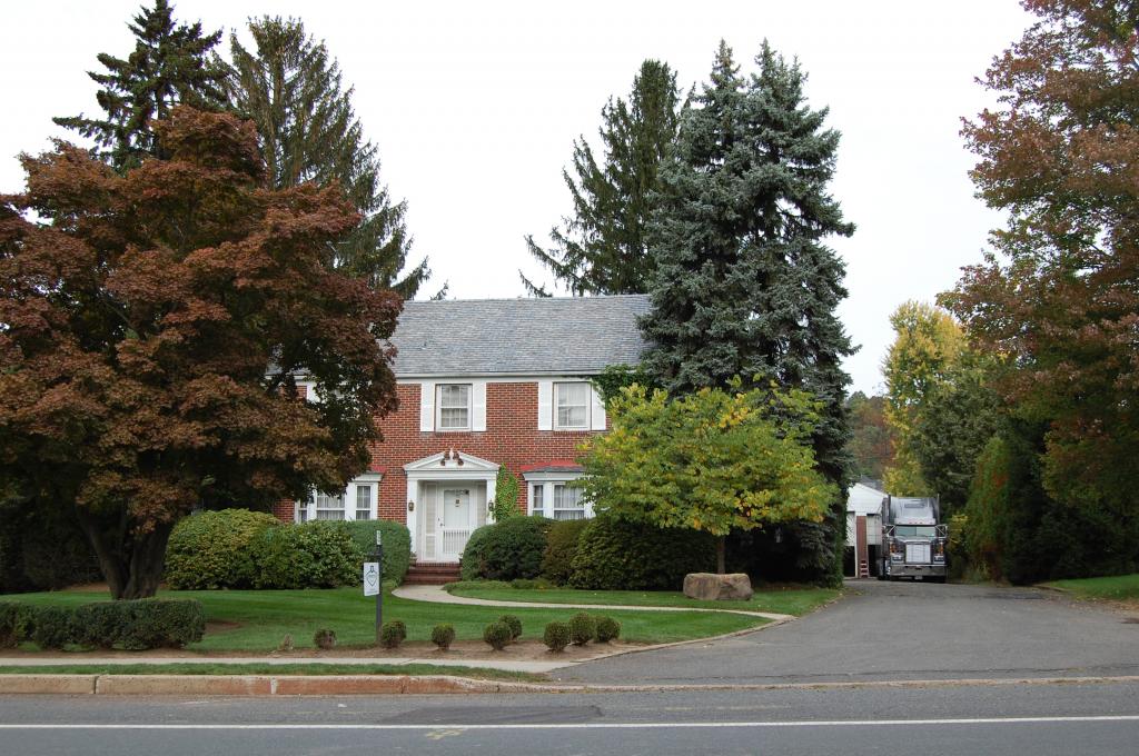 29 MOUNTAIN BLVD