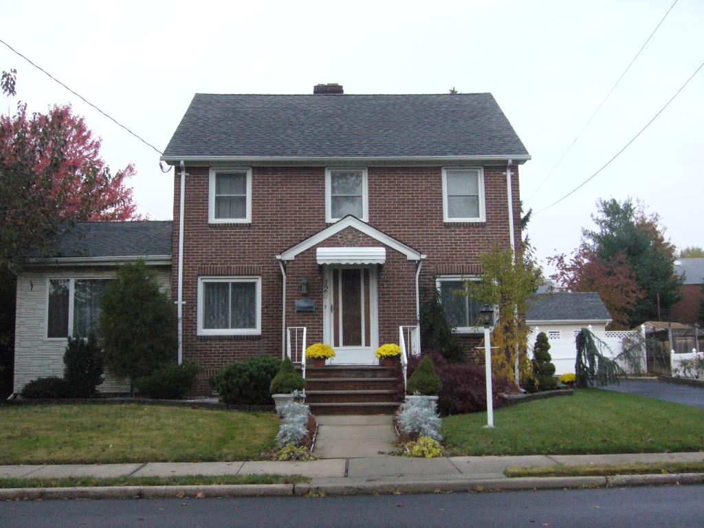 Brick Col. w/LRw/GFP,FDR,EIK, 4 BR, 3 Full 1 Half Baths, Fin.Base, Inground Pool, Greenhouse w/Hot Tub for 6 people, CAC, H/W Floor, Summer Kit, Alarm sys. 