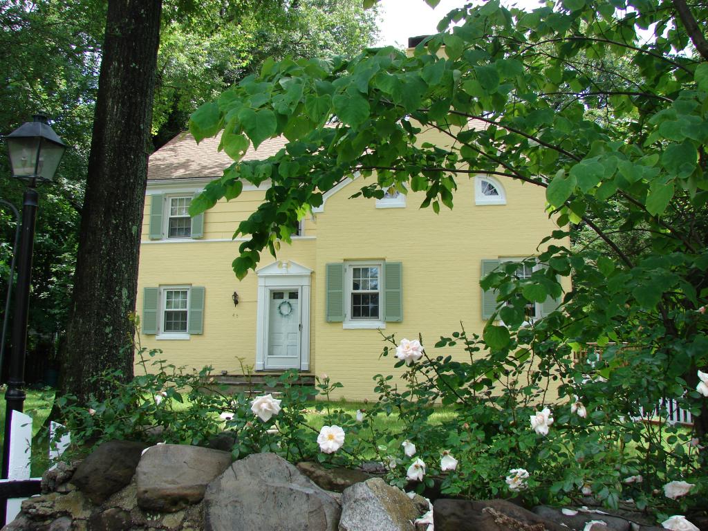 45 SUNSET AVE