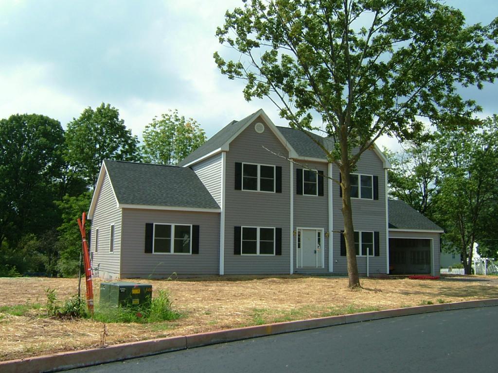 MLS #/Web ID: 2698170